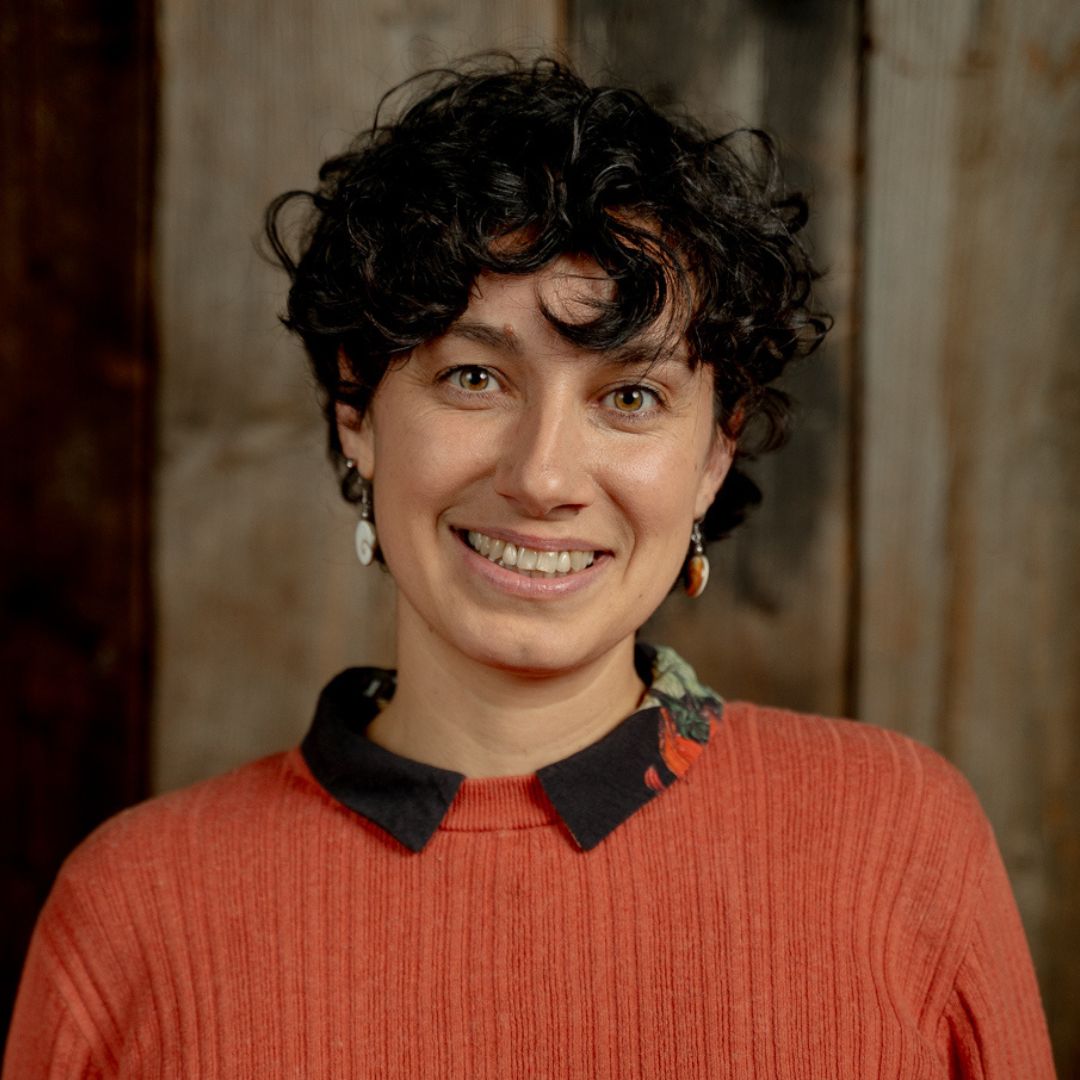 Rosanna Adam, Jugend & Bildung