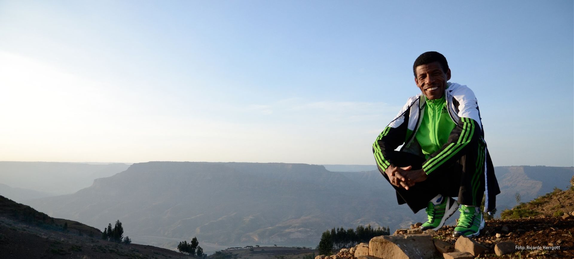 Haile Gebrselassie ist ein ehemaliger äthiopischer Langstreckenläufer, mehrfacher Olympiasieger, Weltmeister.
