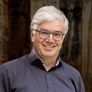 Dr. Sebastian Brandis