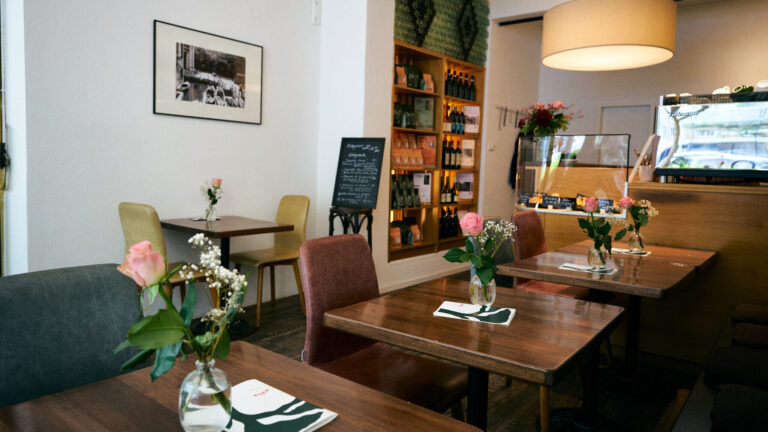 Ein Blick in die Einrichtung des Acacia Bar e Cucina